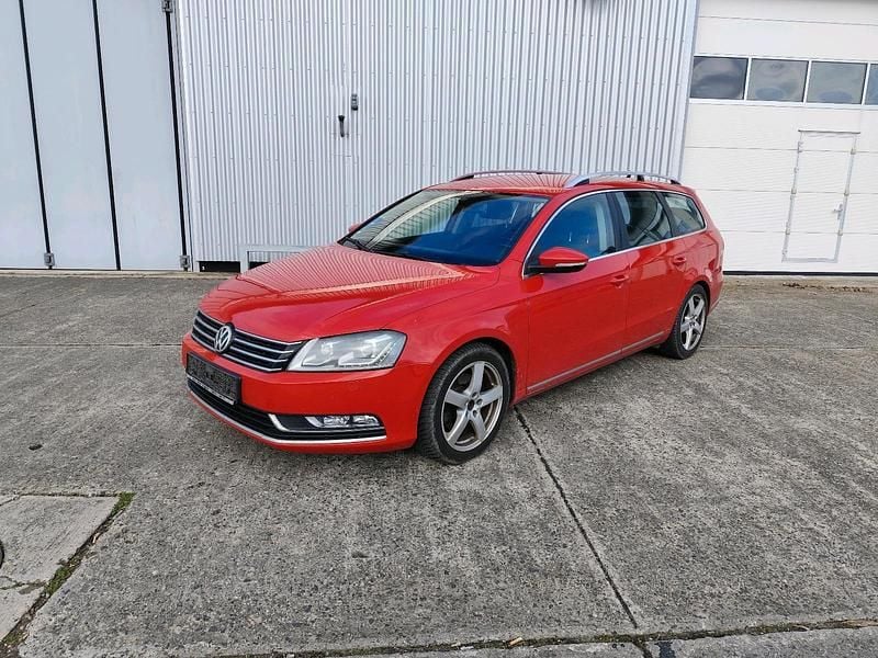 Gebraucht VW Passat 170 PS (125 kW) 2011 Rot Kombi