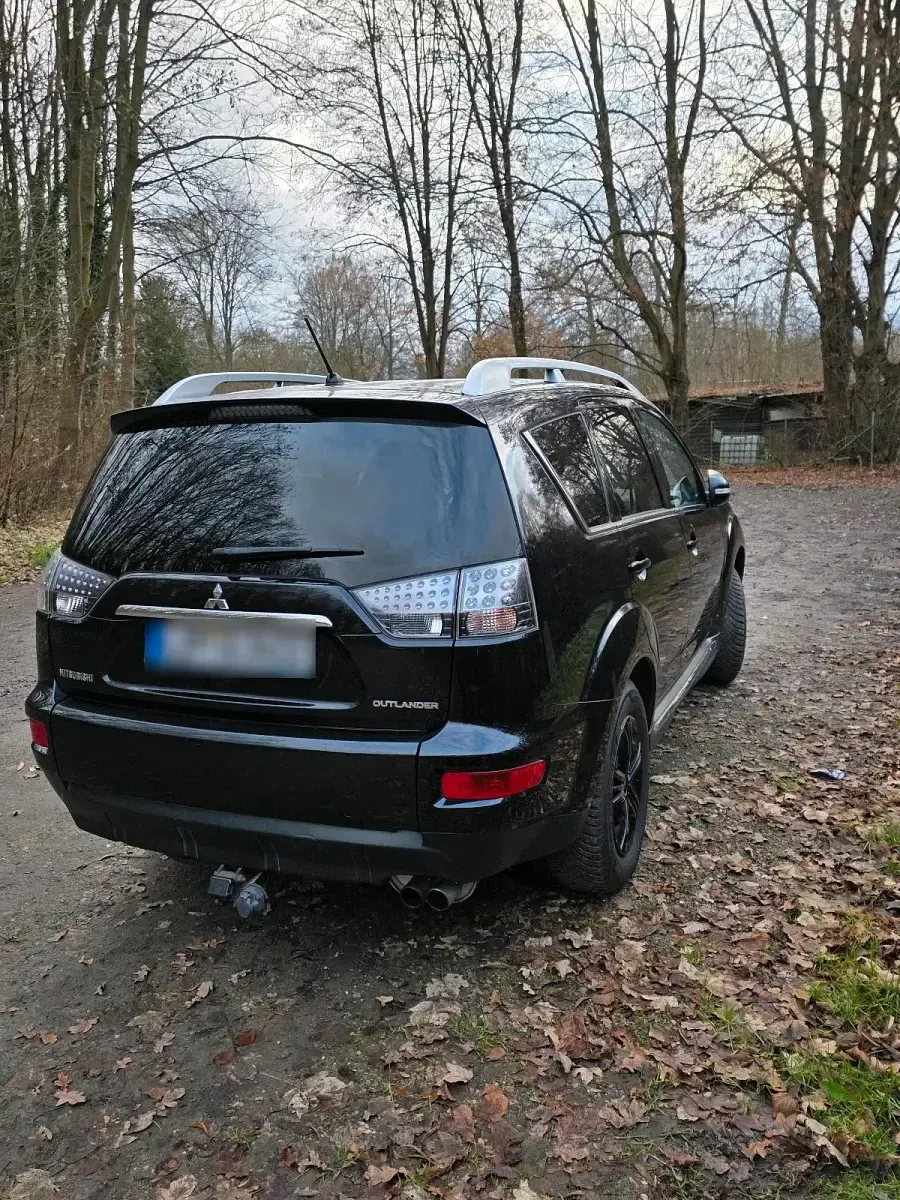 Gebraucht Mitsubishi Outlander 156 PS (114 kW) 2010 Schwarz SUV