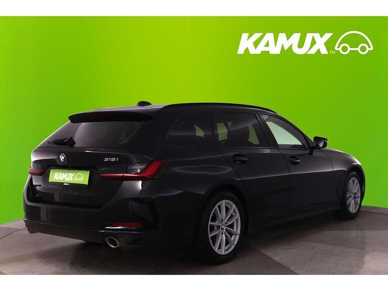 Gebraucht BMW 318 156 PS (114 kW) 2024 Saphirschwarz Kombi
