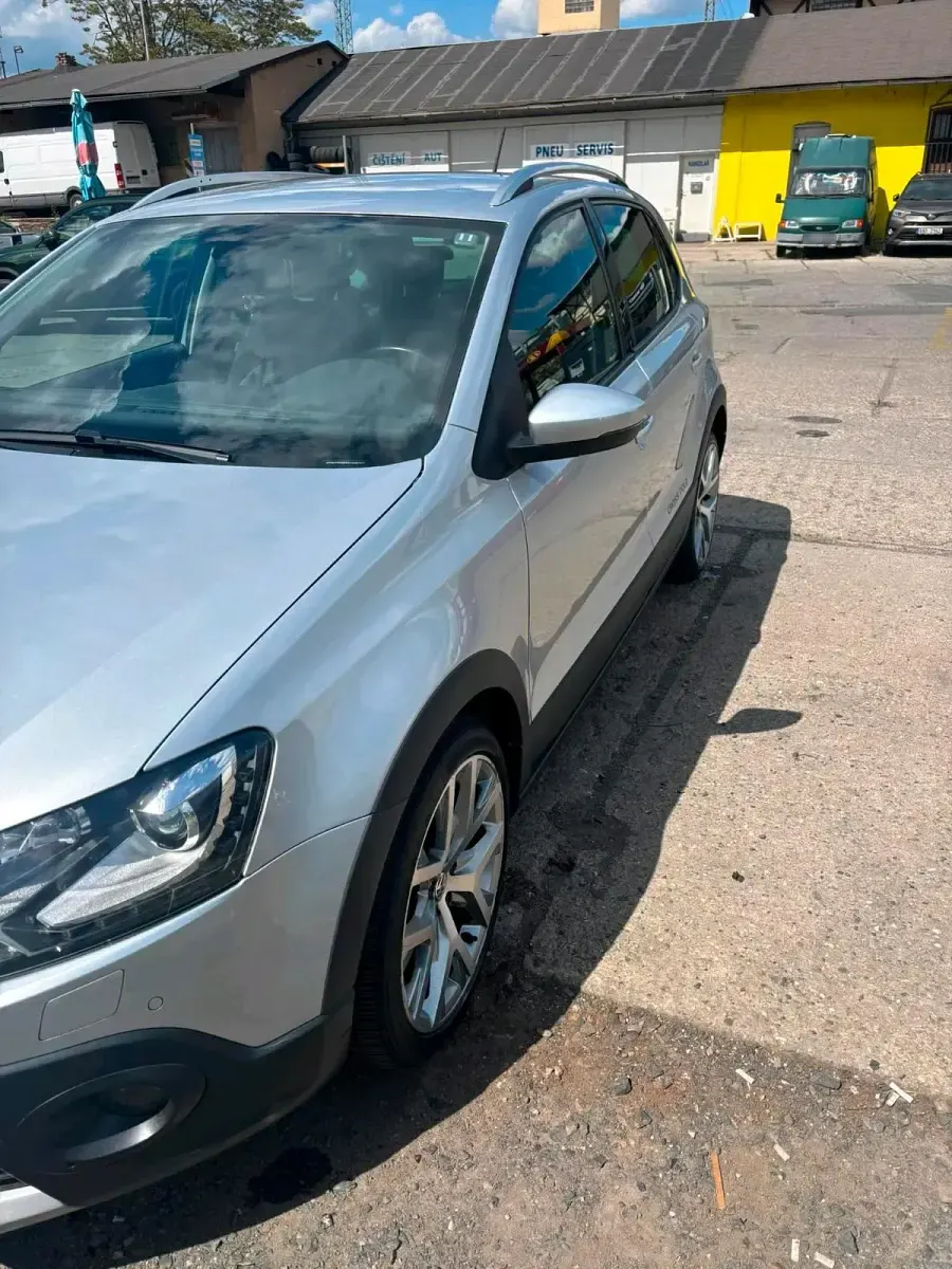 Gebraucht VW Polo Cross 90 PS (66 kW) 2016 Silber Kleinwagen