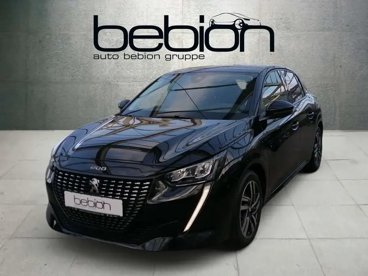 Gebraucht Peugeot 208 Allure 101 PS (74 kW) 2022 Kleinwagen