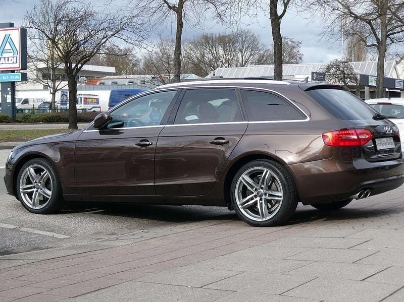 Second-hand Audi A4 Ambiente 150 CP (110 kW) 2016 Maro Break