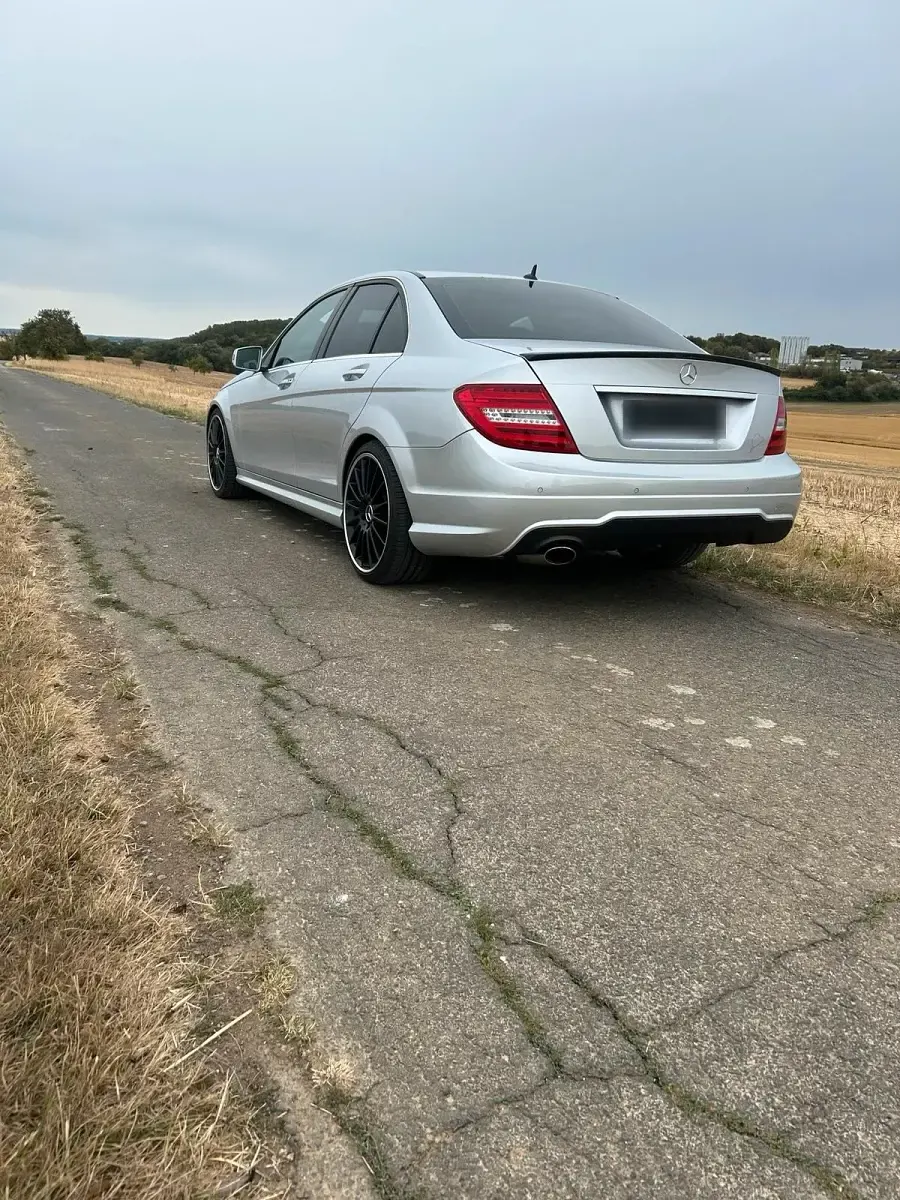 Gebraucht Mercedes C200 AMG 136 PS (100 kW) 2011 Silber Limousine