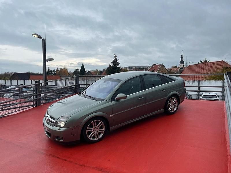 Grün Gebraucht 2005 Opel Vectra Limousine | 1.500 € (Guter Preis) - Bild 1/4