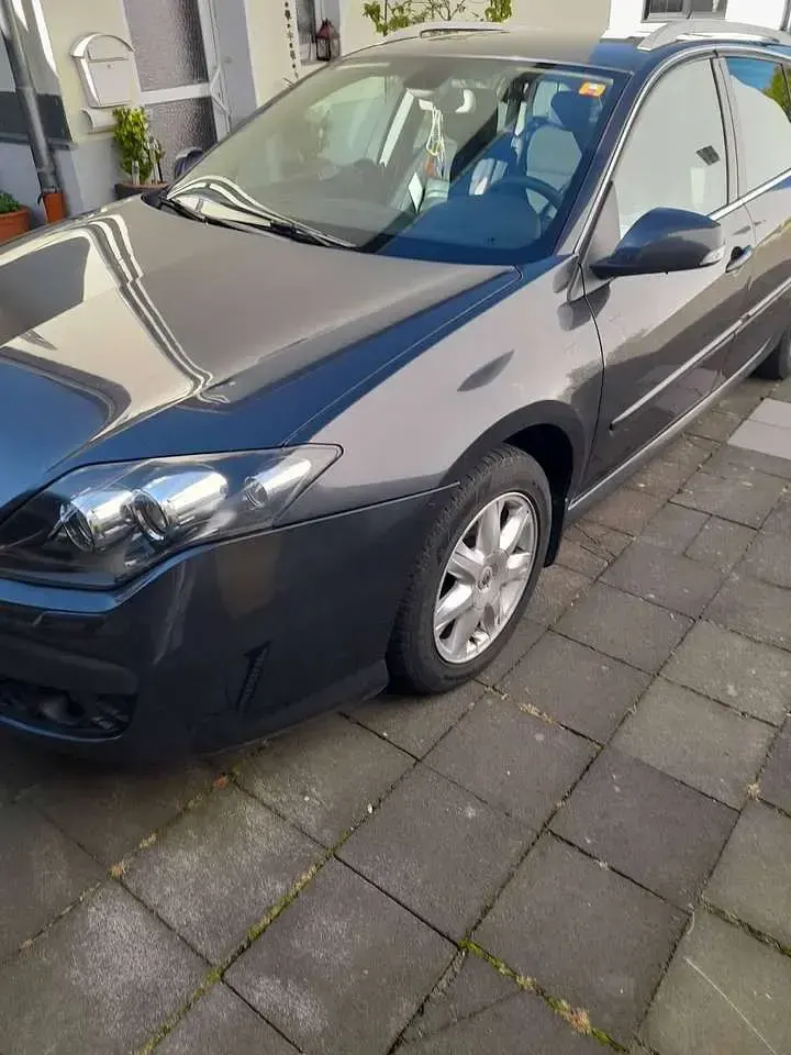 Gebraucht Renault Laguna III 110 PS (80 kW) 2010 Grau Kombi