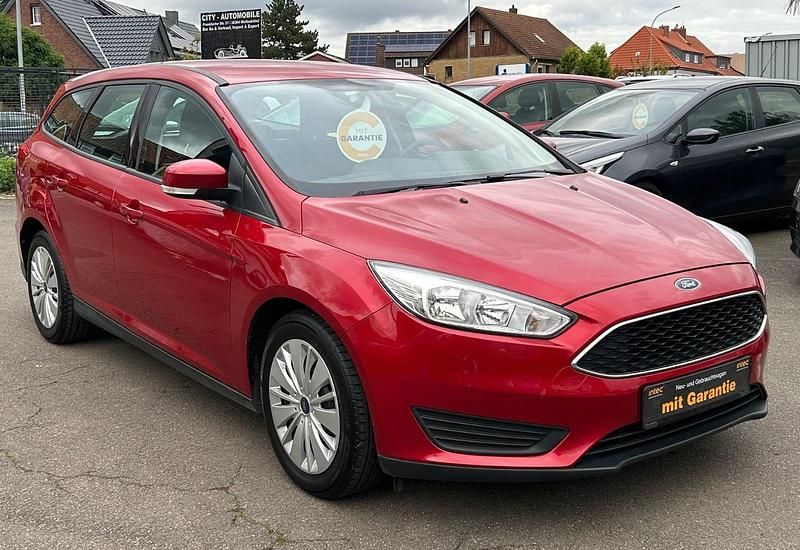 Gebraucht Ford Focus S 101 PS (74 kW) 2016 Rot Kombi