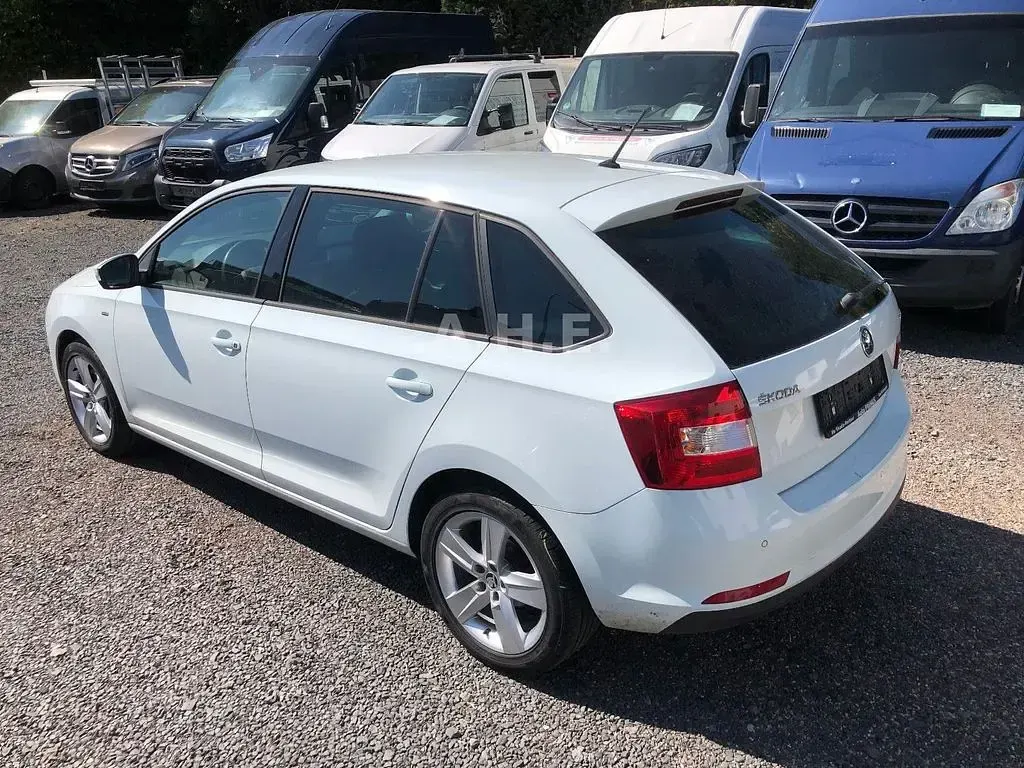 Gebraucht Skoda Rapid Drive 125 PS (91 kW) 2017 Weiß Kleinwagen