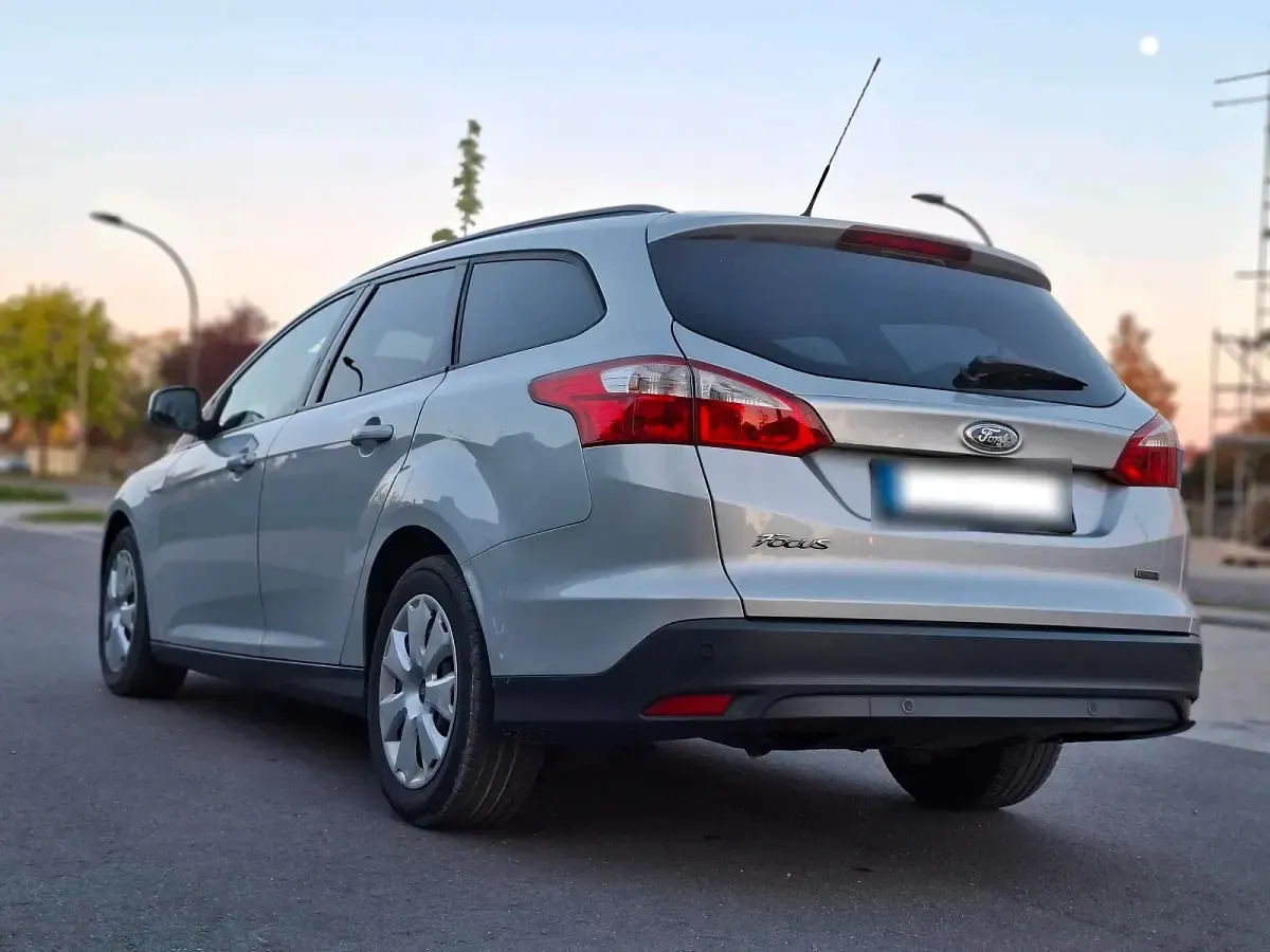 Occasion Ford Focus 105 ch (77 kW) 2013 Argent Break