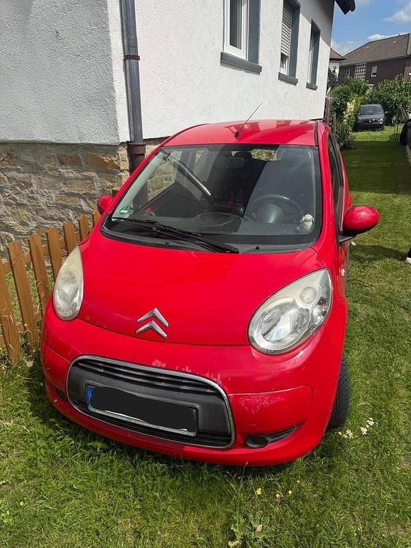 Rot Gebraucht 2009 Citroën C1 Kleinwagen | 1.400 € (Guter Preis) - Bild 1/4