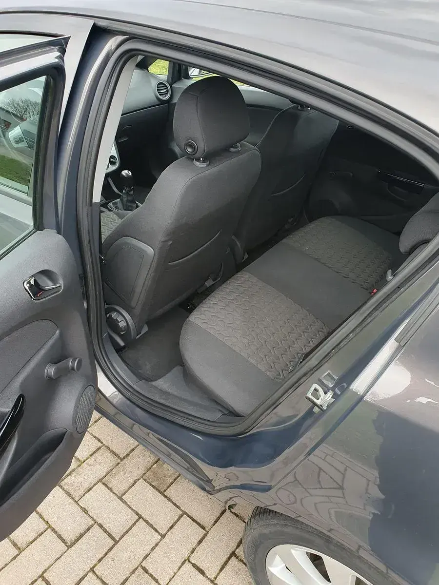 Gebraucht Opel Corsa Active 87 PS (63 kW) 2013 Grau Kleinwagen