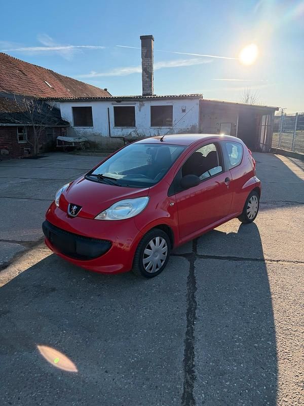 Gebraucht Peugeot 107 68 PS (50 kW) 2006 Rot Kleinwagen