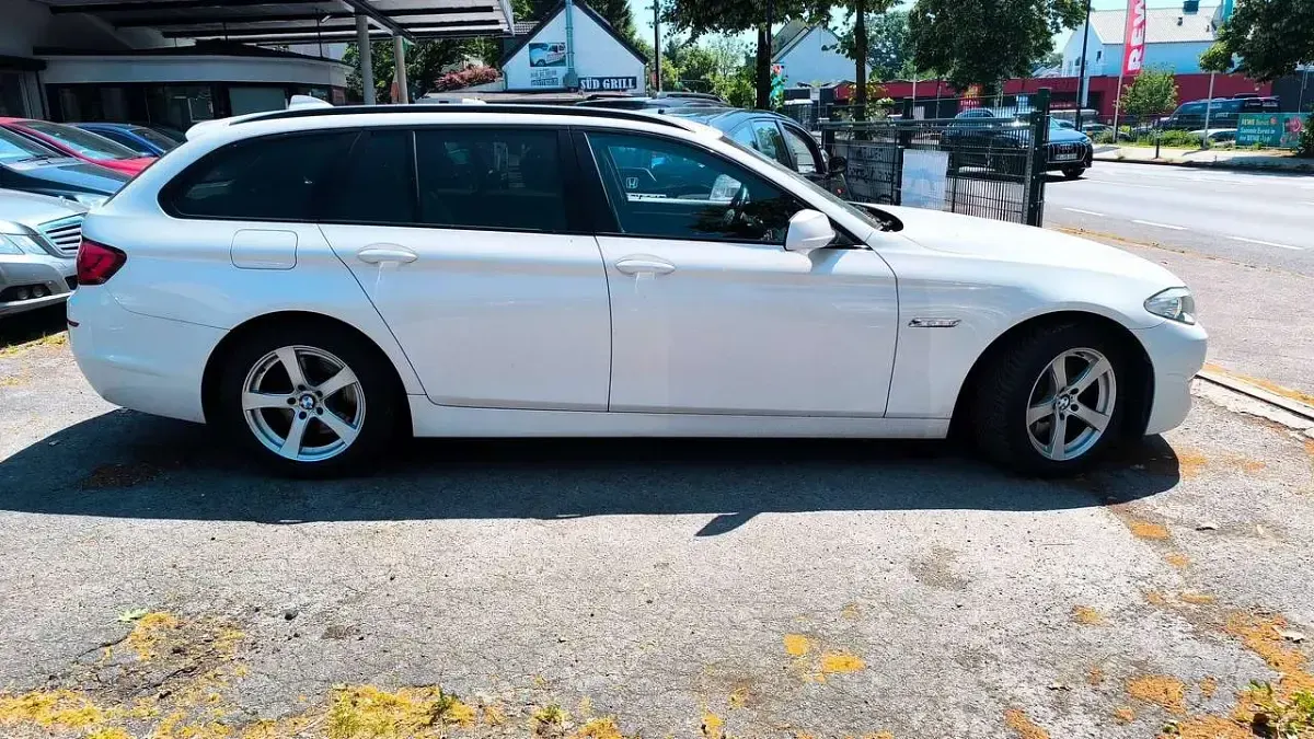 Gebraucht BMW 525 218 PS (160 kW) 2012 Alpinweiss iii Kombi