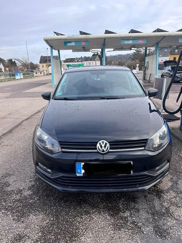 Gebraucht VW Polo Allstar 75 PS (55 kW) 2015 Schwarz Kleinwagen