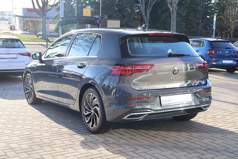 Gebraucht VW Golf VIII Style 150 PS (110 kW) 2020 Grau