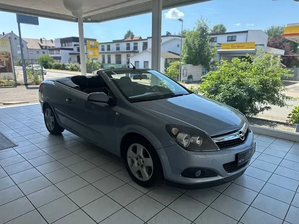 Gebraucht Opel Astra 116 PS (85 kW) 2008 Grau Cabrio