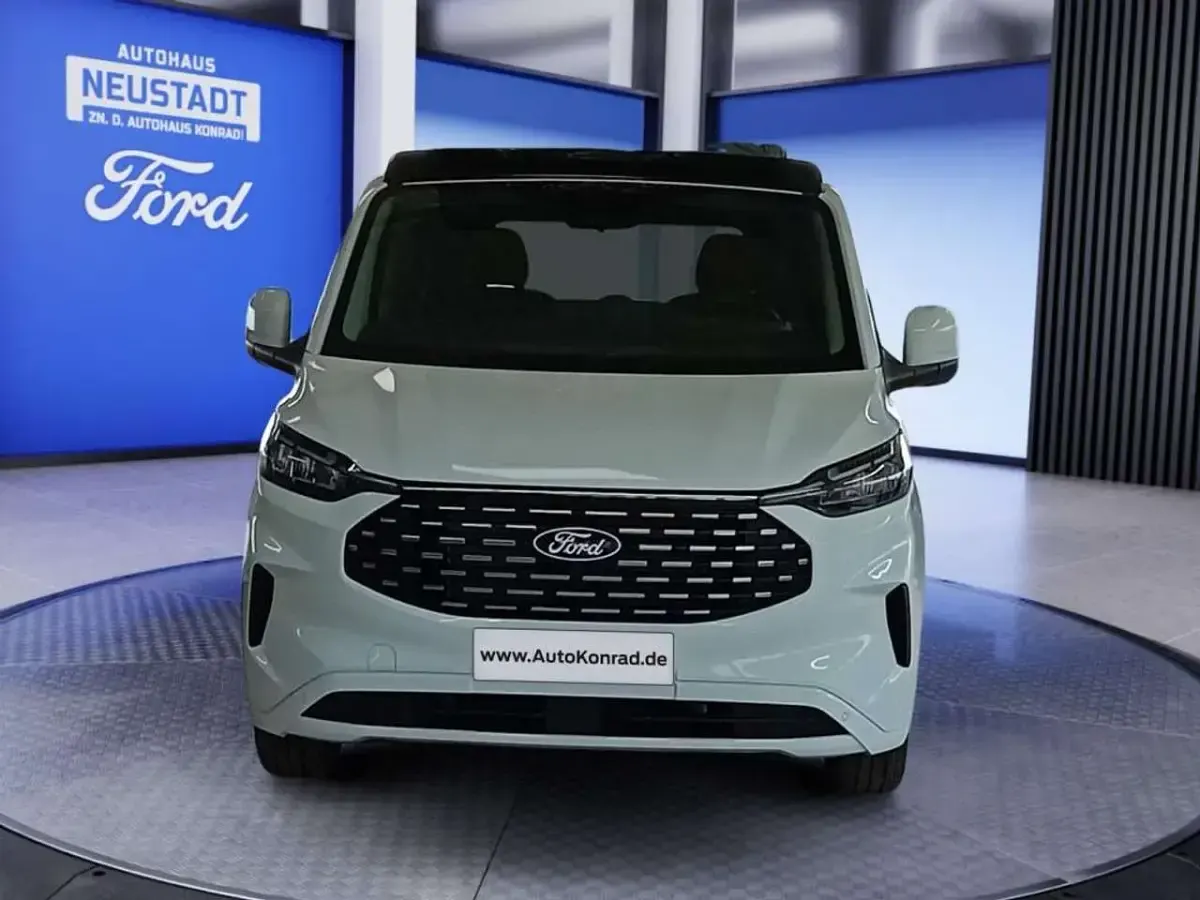 Neu Ford Tourneo 170 PS (125 kW) 2026 Frostweiß Van / Kleinbus