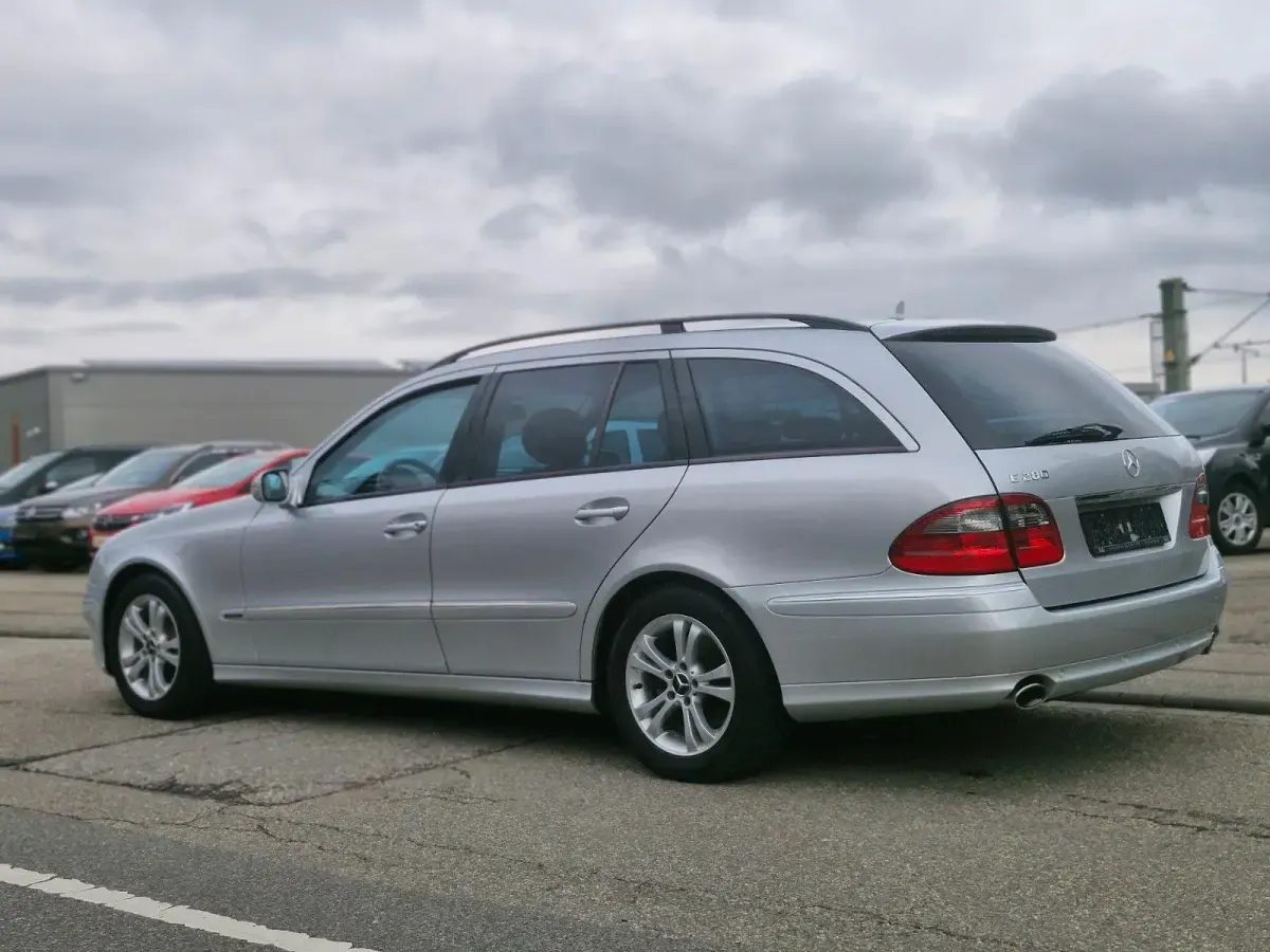 Gebraucht Mercedes E280 231 PS (169 kW) 2008 Silber Kombi