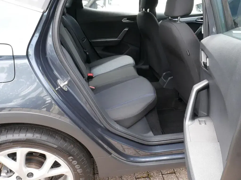 Gebraucht Seat Arona FR 150 PS (110 kW) 2023 Grau SUV