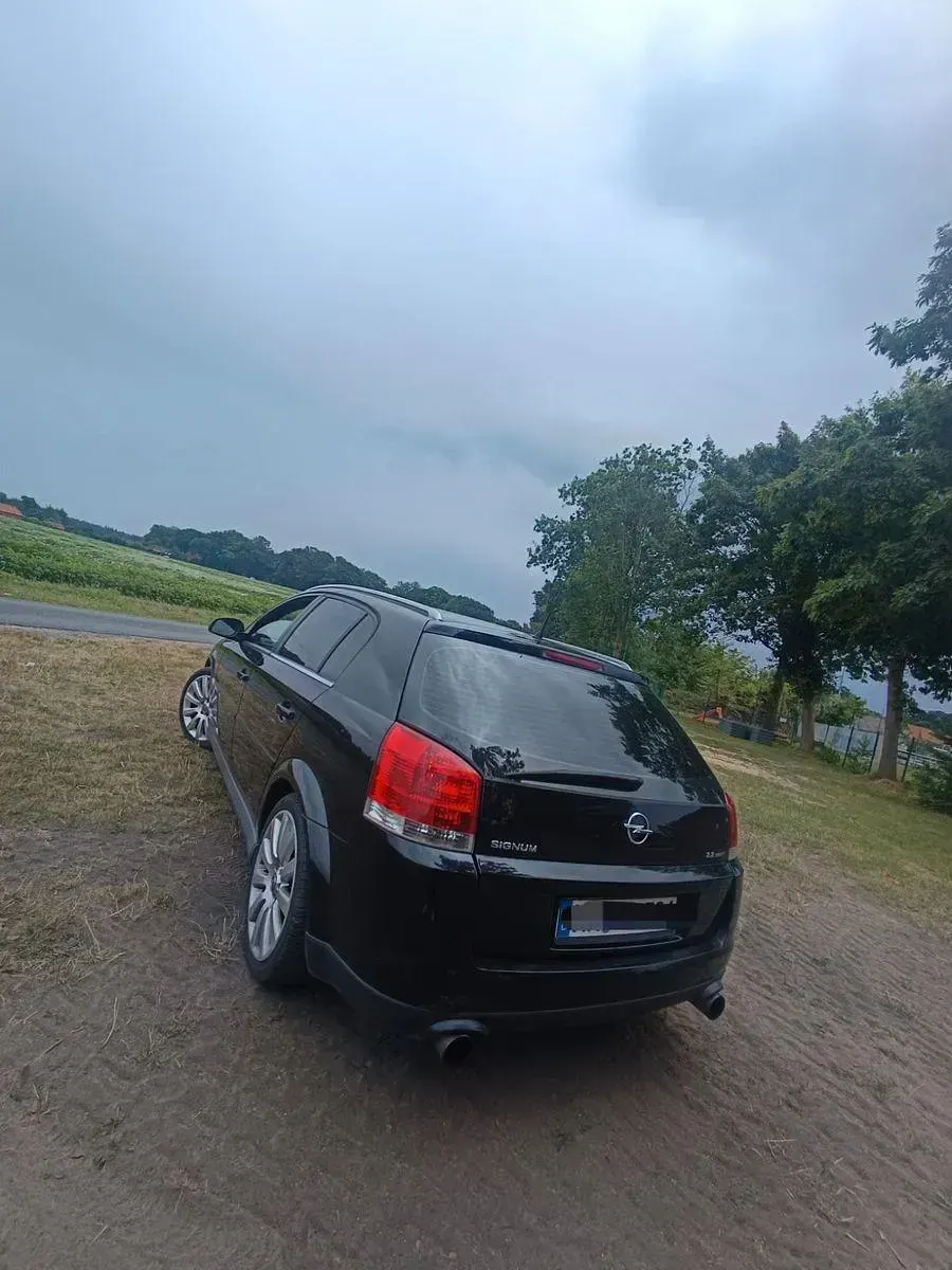 Gebraucht Opel Signum Sport 155 PS (114 kW) 2004 Schwarz Kleinwagen