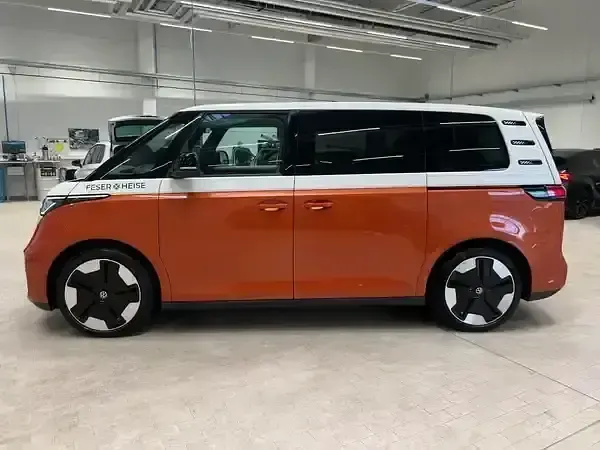 Gebraucht VW ID. Buzz 150 kW (204 PS) 2025 Candyweiß / energetic orange metallic Van / Kleinbus