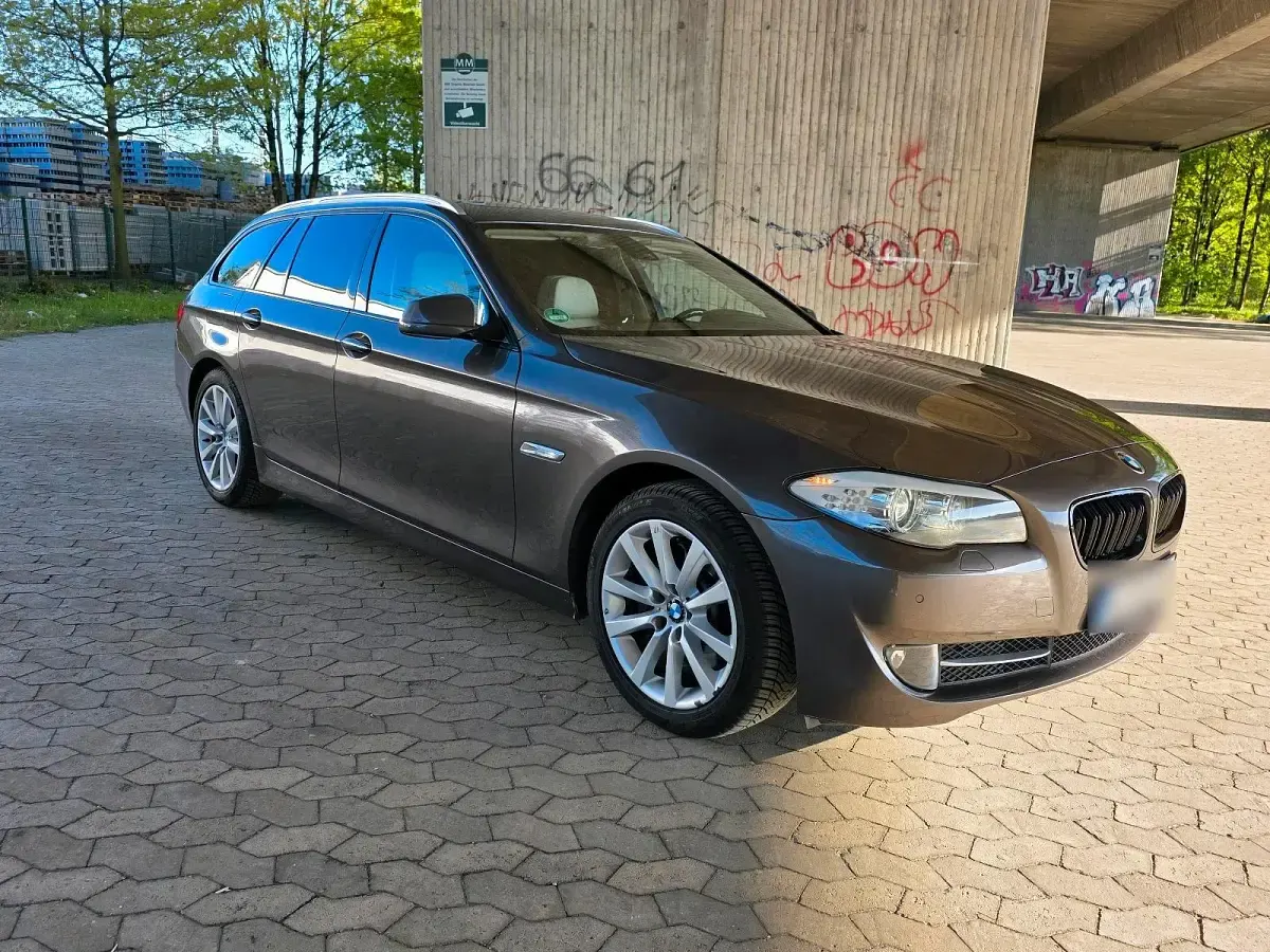 Usata BMW 525 218 CV (160 kW) 2012 Marrone Station wagon