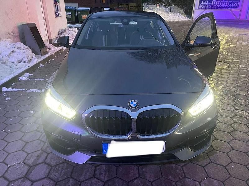 Gebraucht BMW 118 Sport Line 140 PS (102 kW) 2020 Grau Kleinwagen