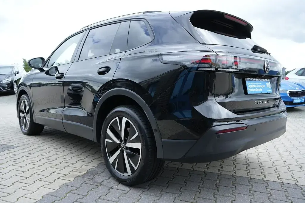 Gebraucht VW Tiguan 150 PS (110 kW) 2025 Schwarz SUV