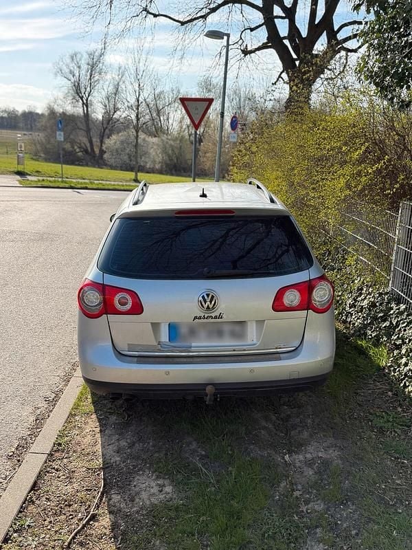 Gebraucht VW Passat 140 PS (102 kW) 2005 Silber Kombi