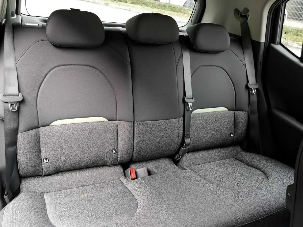 Neu Kia EV2 Air 106 kW (145 PS) 2026 Schwarz SUV
