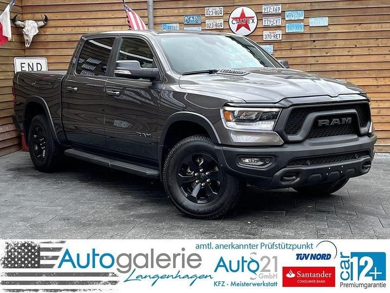 Grau Gebraucht 2020 Dodge Ram Abholung | 54.900 € (Fairer Preis) - Bild 1/4