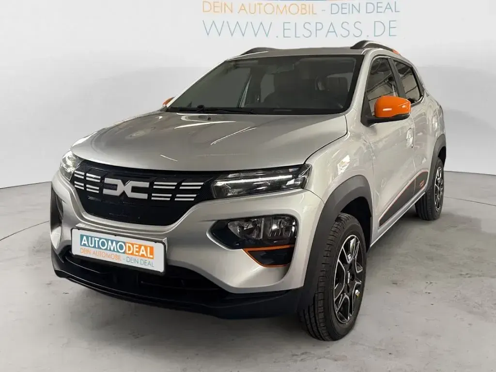 Używany Dacia Spring Essentiel 33 kW (45 KM) 2022 Srebrny Hatchback