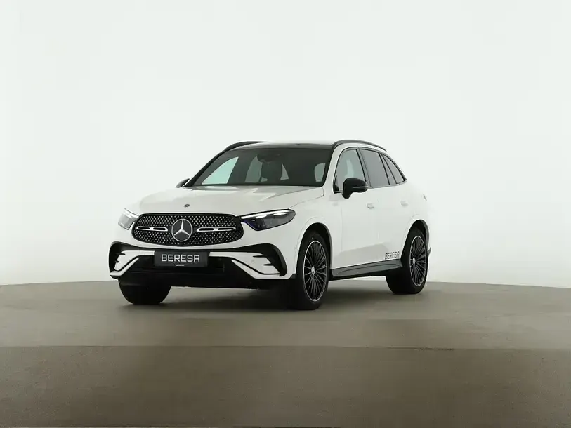 Gebraucht Mercedes GLC200 AMG 163 PS (119 kW) 2026 Schwarz SUV