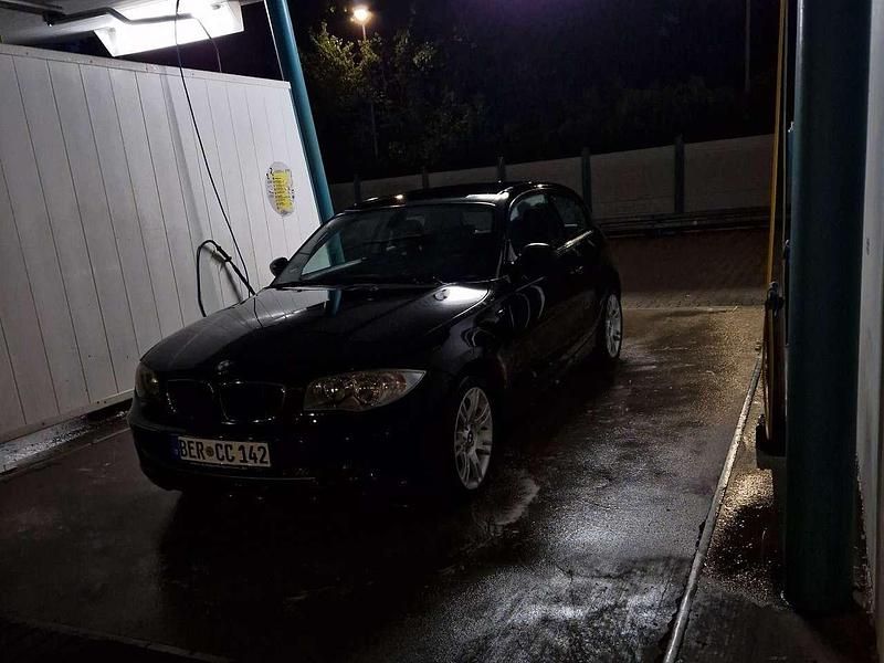 Schwarz Gebraucht 2007 BMW 118 Kleinwagen | 2.699 € (Guter Preis) - Bild 1/4