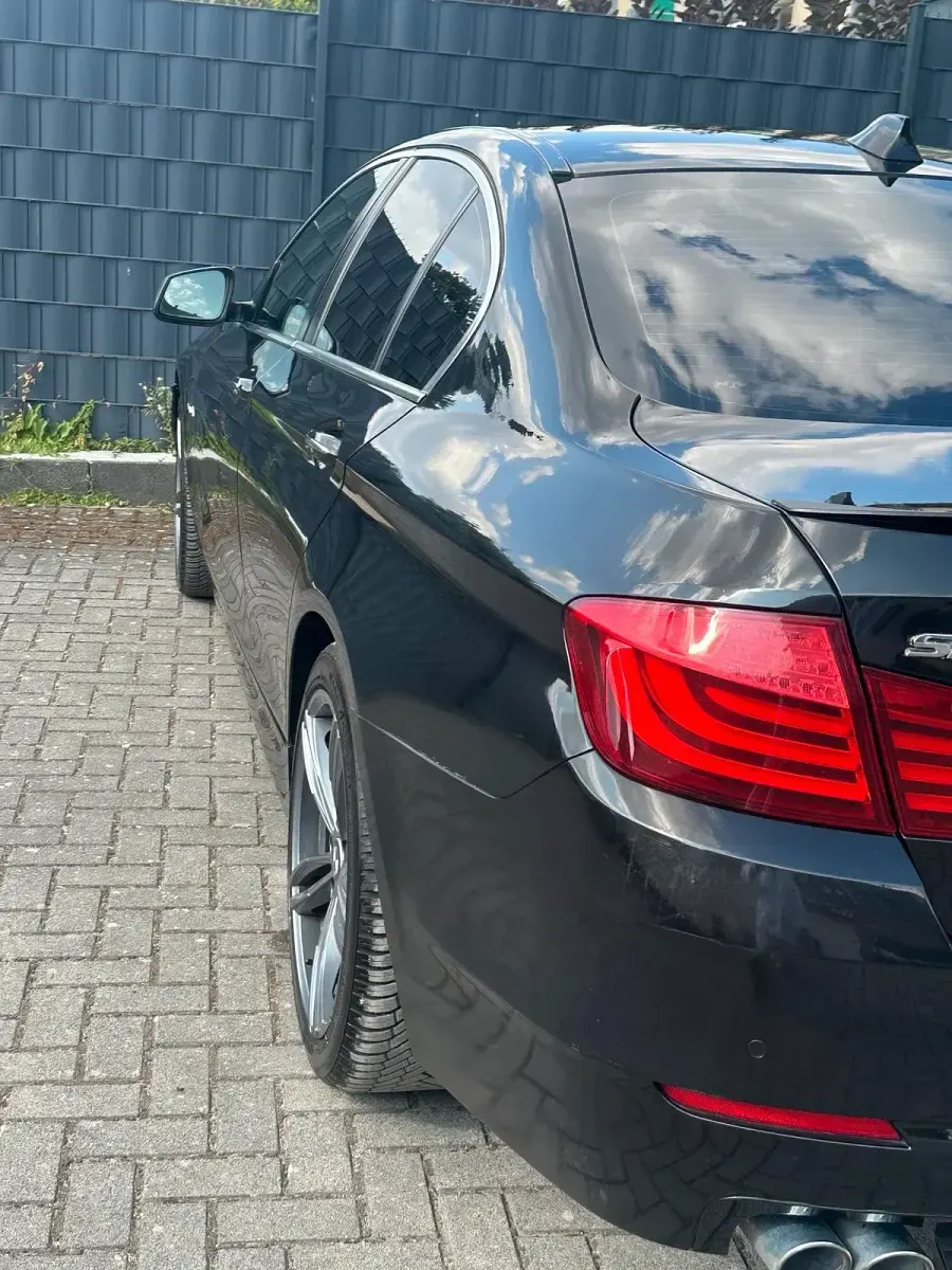 Gebraucht BMW 520 204 PS (150 kW) 2012 Schwarz Limousine