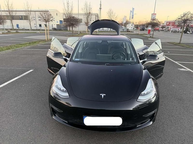 Gebraucht Tesla Model 3 225 kW (306 PS) 2019 Schwarz Limousine
