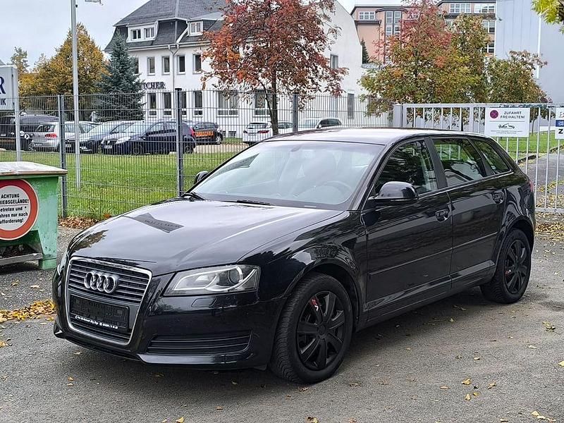 Schwarz Gebraucht 2009 Audi A3 Sportback Ambiente Kleinwagen | 5.999 € (Guter Preis) - Bild 1/4