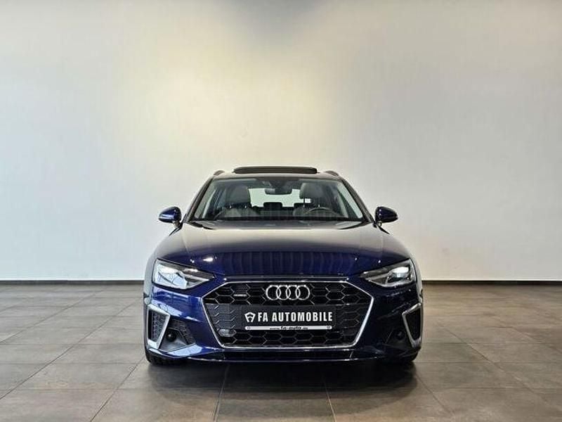Second-hand Audi A4 S-Line 204 CP (150 kW) 2023 Albastru Break