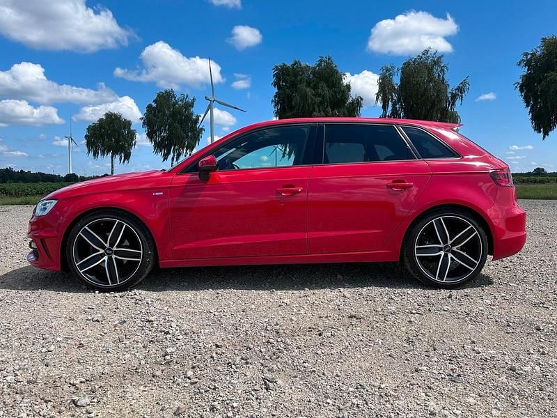 Gebraucht Audi A3 S-Line 150 PS (110 kW) 2013 Rot Limousine