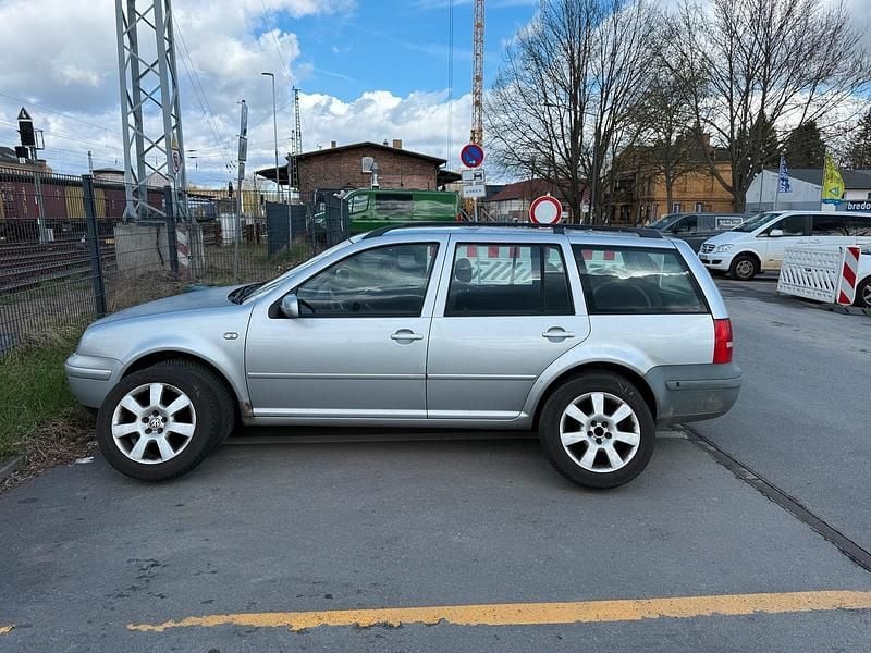 Gebraucht VW Golf IV Pacific 55 PS (40 kW) 2003 Silber Kombi