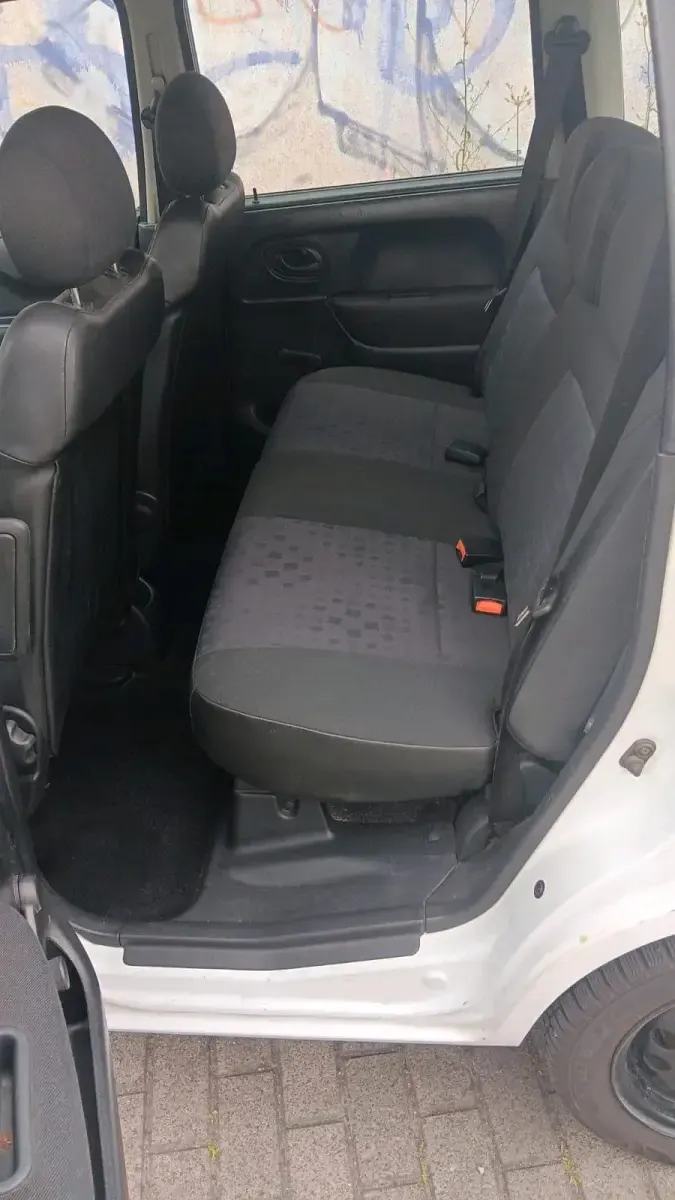 Gebraucht Opel Agila 63 PS (46 kW) 2004 Weiß Van / Kleinbus