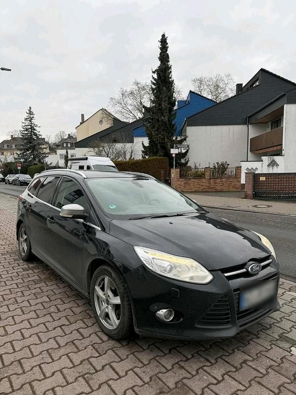 Gebraucht Ford Focus Titanium 163 PS (119 kW) 2012 Schwarz Kombi