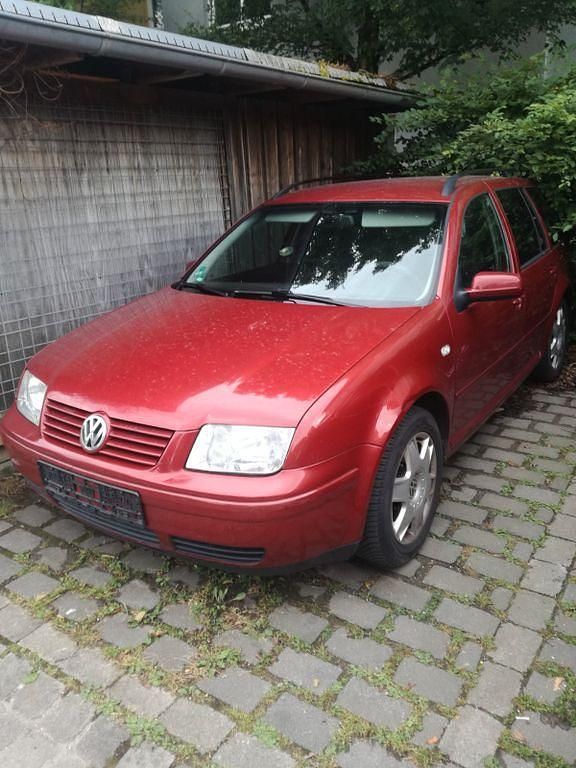 Rot Gebraucht 1999 VW Bora Highline Limousine | 700 € (Guter Preis) - Bild 1/4