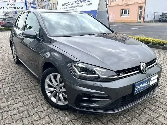 Gebraucht VW Golf VII R-line 150 PS (110 kW) 2019 Grau Limousine