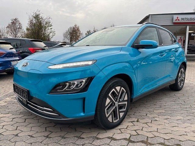 Blau Gebraucht 2021 Hyundai Kona Trend SUV | 19.490 € (Etwas zu teuer) - Bild 1/4