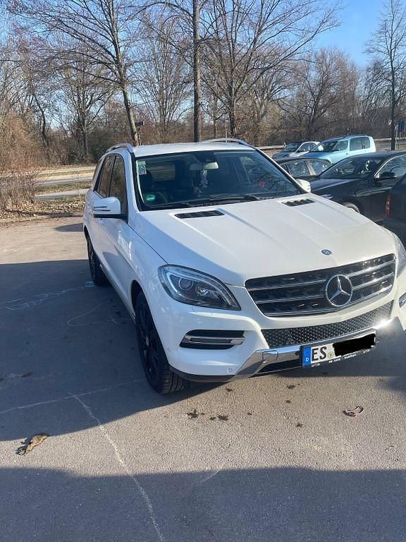 Gebraucht Mercedes ML250 204 PS (150 kW) 2013 Weiß SUV