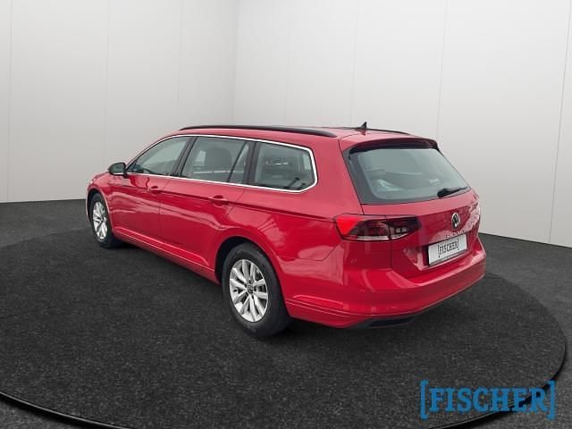 Gebraucht VW Passat Business 122 PS (89 kW) 2023 Rot Kombi