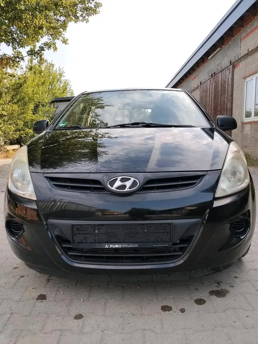Gebraucht Hyundai i20 78 PS (57 kW) 2009 Schwarz Kleinwagen