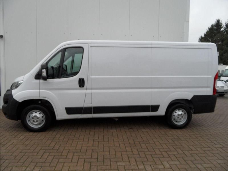 Gebraucht Opel Movano Edition 140 PS (102 kW) 2024 Weiß Van