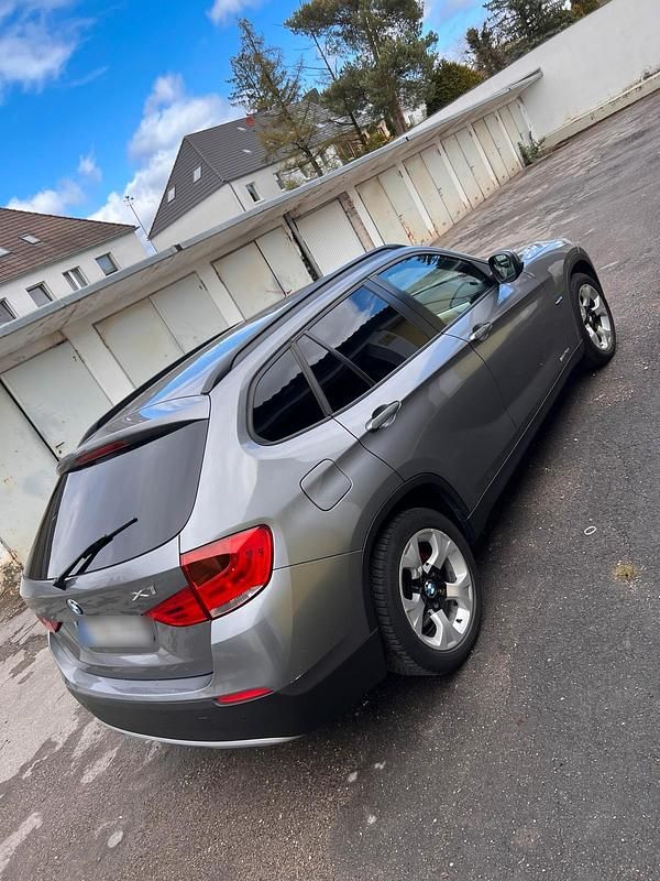 Gebraucht BMW X1 143 PS (105 kW) 2012 Grau SUV
