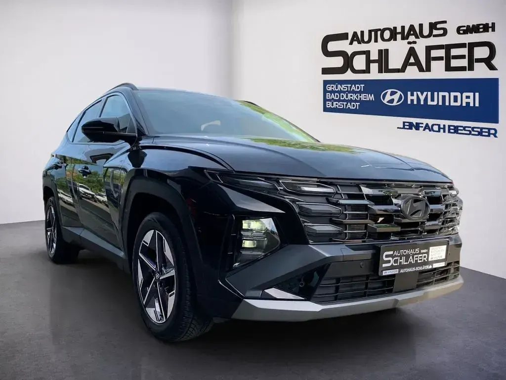 Käytetty Hyundai Tucson Trend 160 HP (117 kW) 2025 Musta Katumaasturi